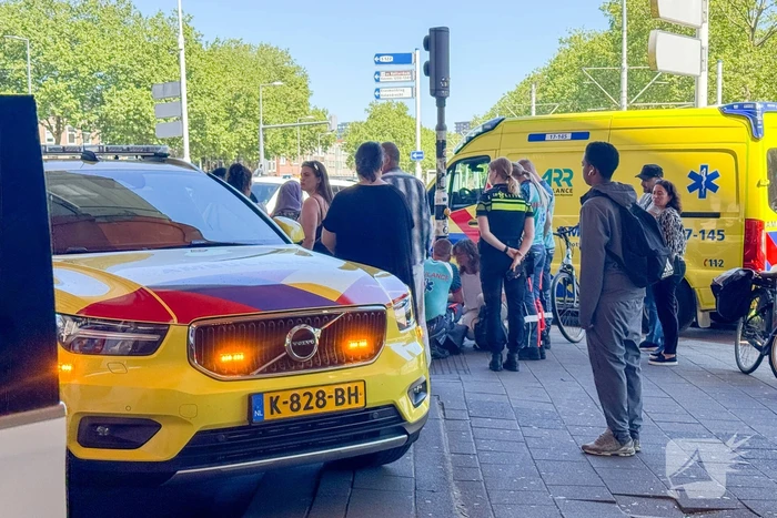 Fietser aangereden door auto