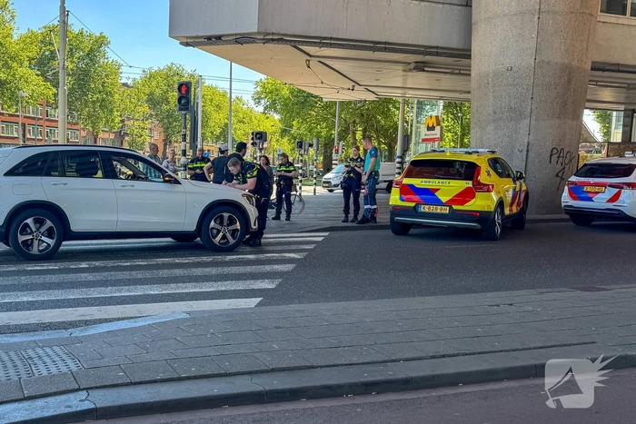 Fietser aangereden door auto