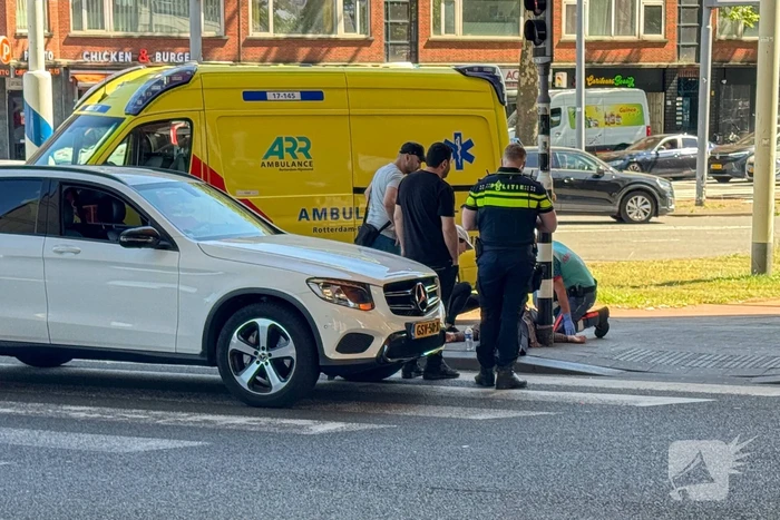 Fietser aangereden door auto