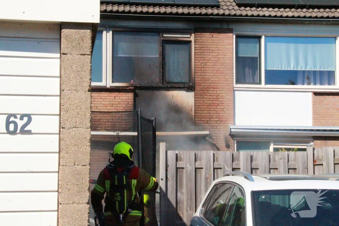 Veel rookontwikkeling bij woningbrand