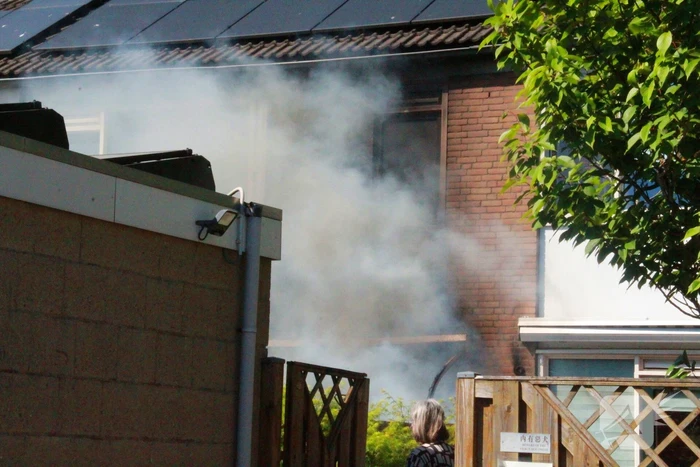 Veel rookontwikkeling bij woningbrand