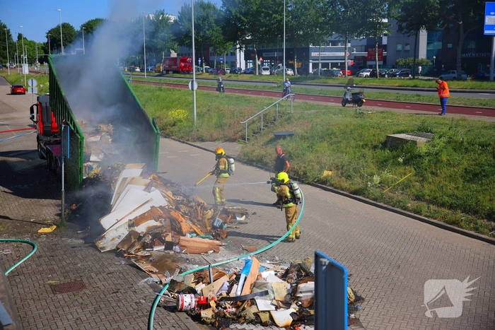 brand waalhaven z.z. rotterdam