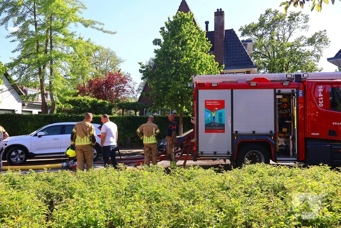 Forse rookontwikkeling zichtbaar bij gebouwbrand