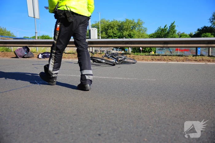 Fietser geschept en overleden