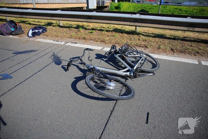 Fietser geschept en overleden