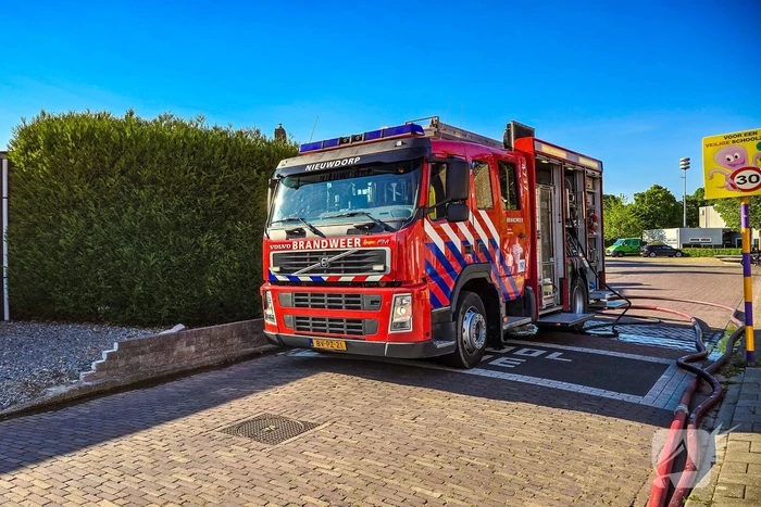 Brand in bijgebouw veroorzaakt rookontwikkeling
