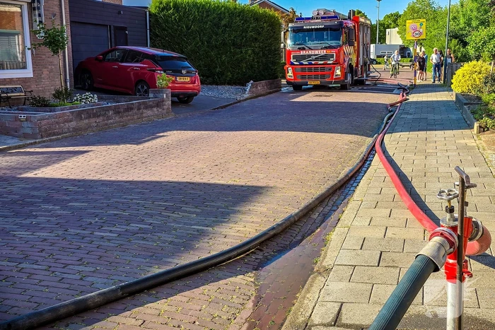Brand in bijgebouw veroorzaakt rookontwikkeling