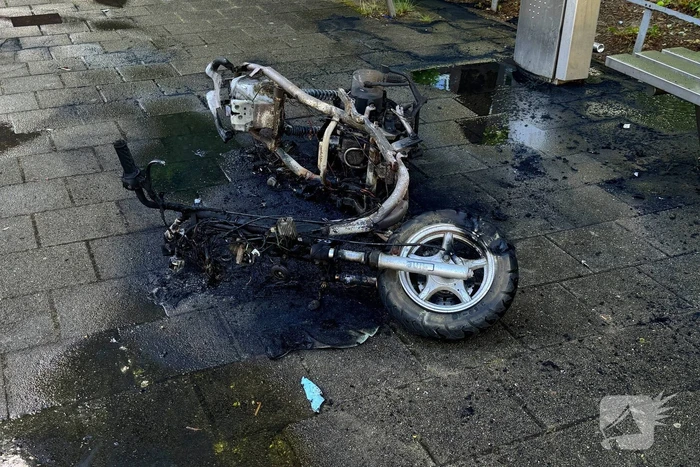 Brandweer ingezet voor brandende scooter