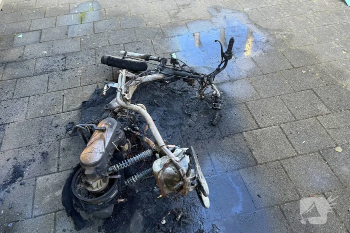 Brandweer ingezet voor brandende scooter