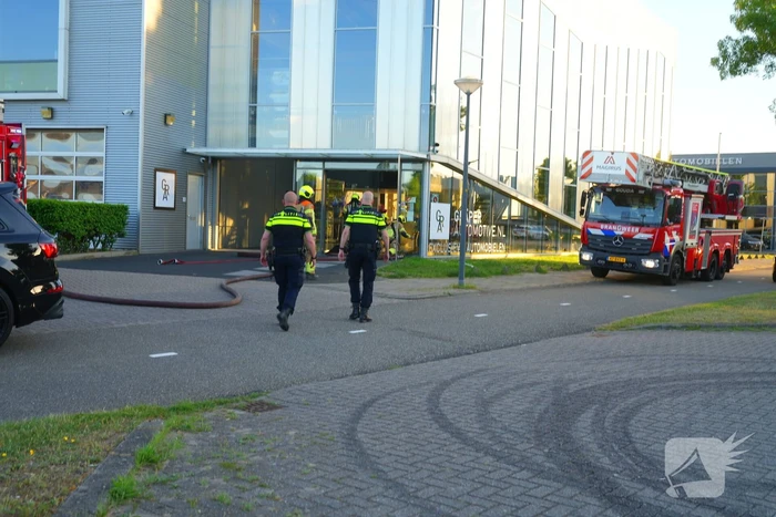 Brandweer ingezet voor brand in autogarage