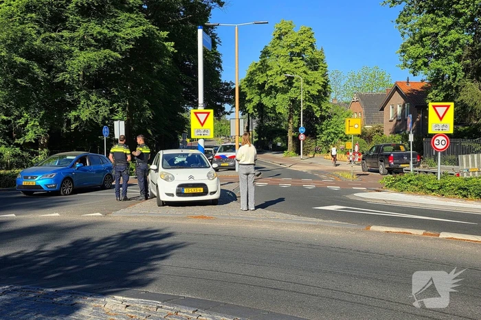 Ongeval tussen fietser en automobilist op rotonde