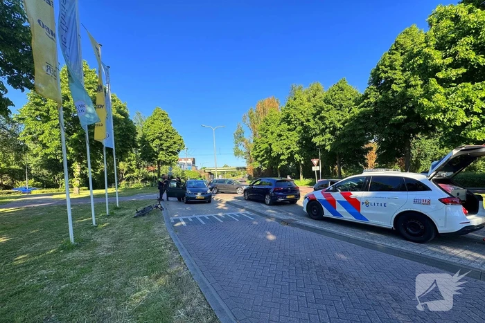 Fietser geschept op oversteekplaats
