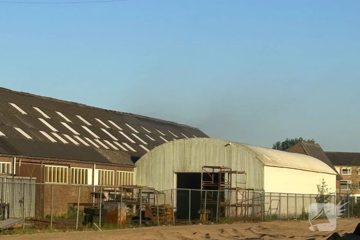 Hulpdiensten ingezet voor brand in loods