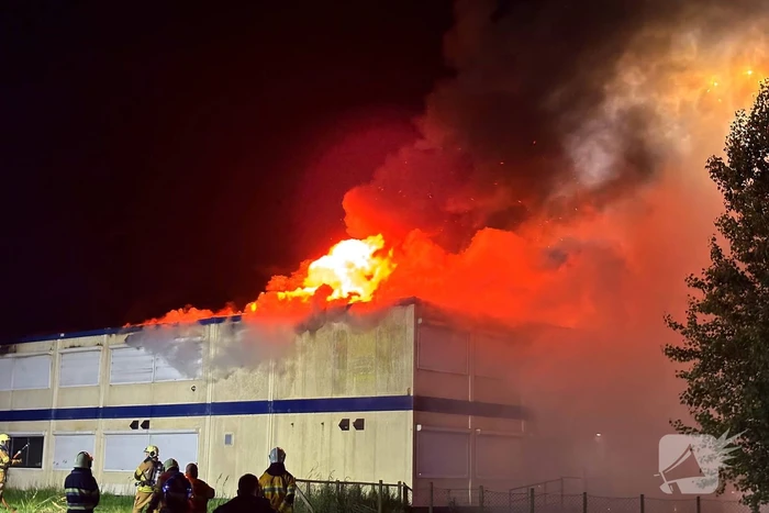 Brand in tijdelijke units zorgt voor rookoverlast