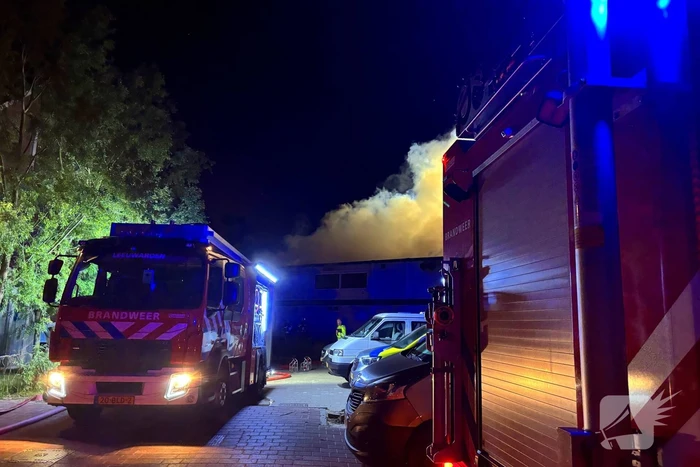Brand in tijdelijke units zorgt voor rookoverlast