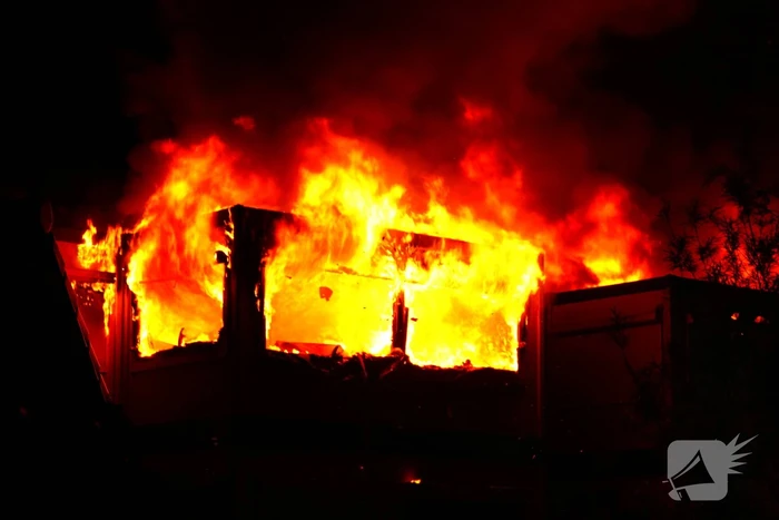 Brand in tijdelijke units zorgt voor rookoverlast