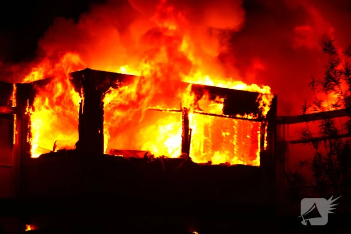 Brand in tijdelijke units zorgt voor rookoverlast