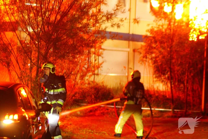 Brand in tijdelijke units zorgt voor rookoverlast