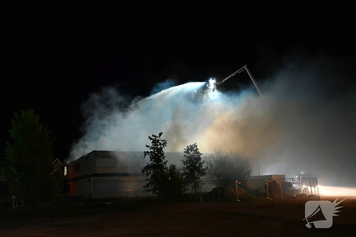 Brand in tijdelijke units zorgt voor rookoverlast