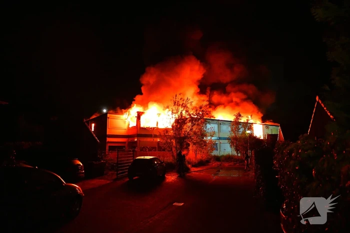 Brand in tijdelijke units zorgt voor rookoverlast
