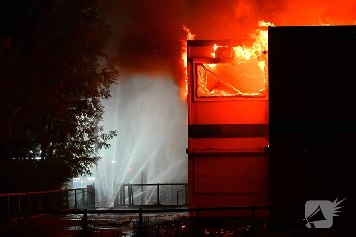 Brand in tijdelijke units zorgt voor rookoverlast