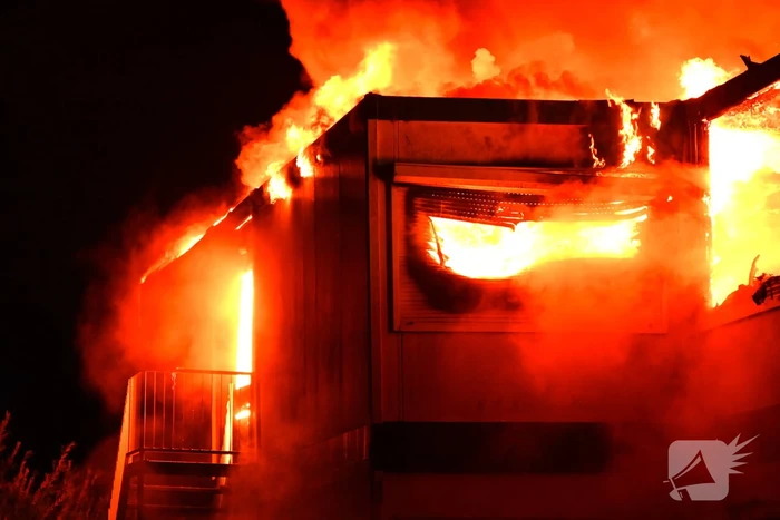 Brand in tijdelijke units zorgt voor rookoverlast