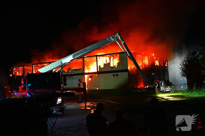 Brand in tijdelijke units zorgt voor rookoverlast