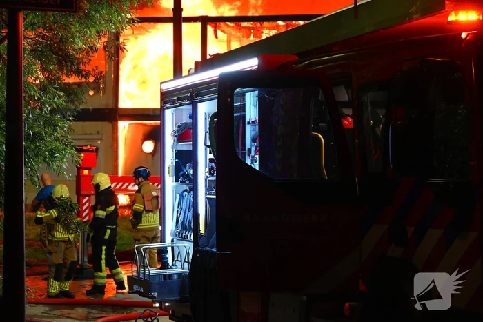 Brand in tijdelijke units zorgt voor rookoverlast