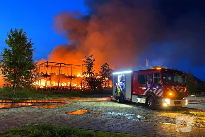 Brand in tijdelijke units zorgt voor rookoverlast