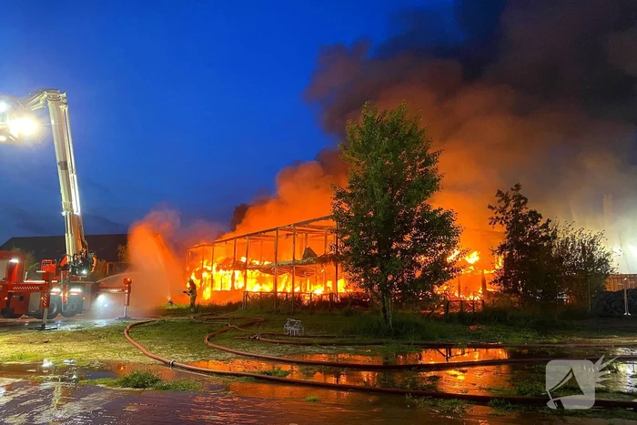 Brand in tijdelijke units zorgt voor rookoverlast