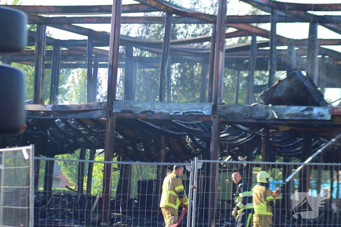 Brand in tijdelijke units zorgt voor rookoverlast