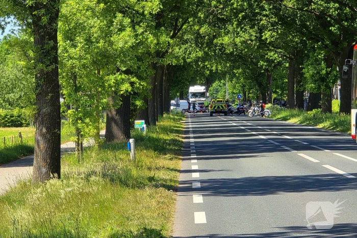Auto belandt op op zijn kop bij ongeval