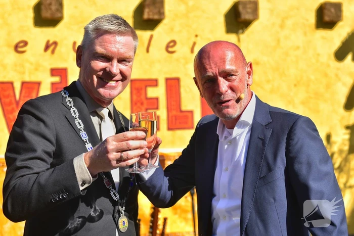 Nieuw gierenvallei geopend tijdens jubileum