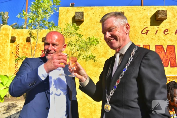 Nieuw gierenvallei geopend tijdens jubileum