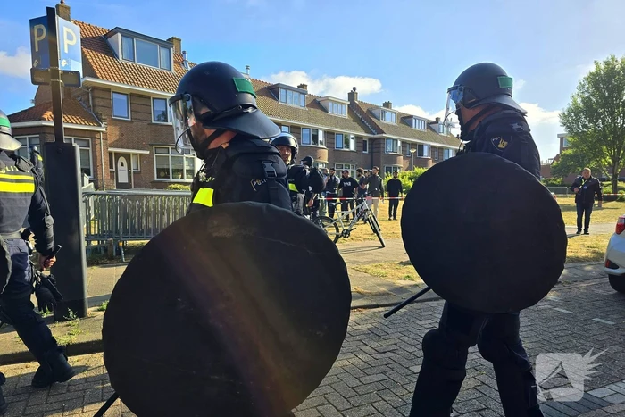 Demonstratie loopt uit de hand, politie grijpt in
