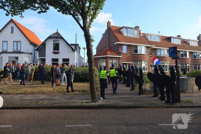 Demonstratie loopt uit de hand, politie grijpt in
