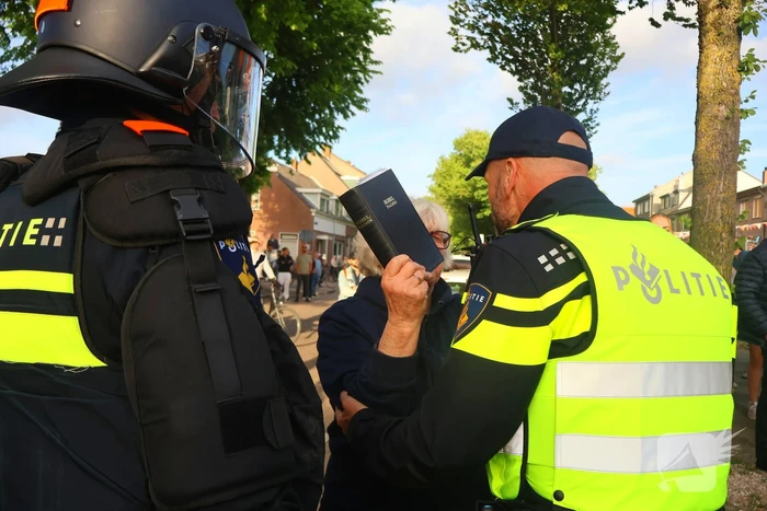Demonstratie loopt uit de hand, politie grijpt in