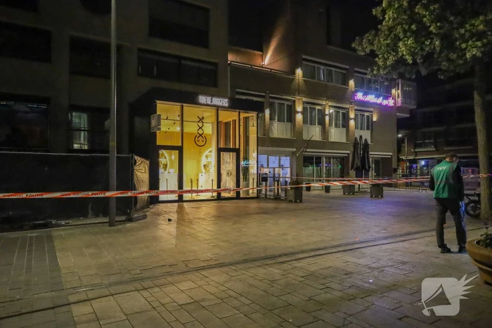 Explosie bij deur cannabiswinkel