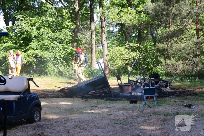 Golfkarren in brand tijdens evenement