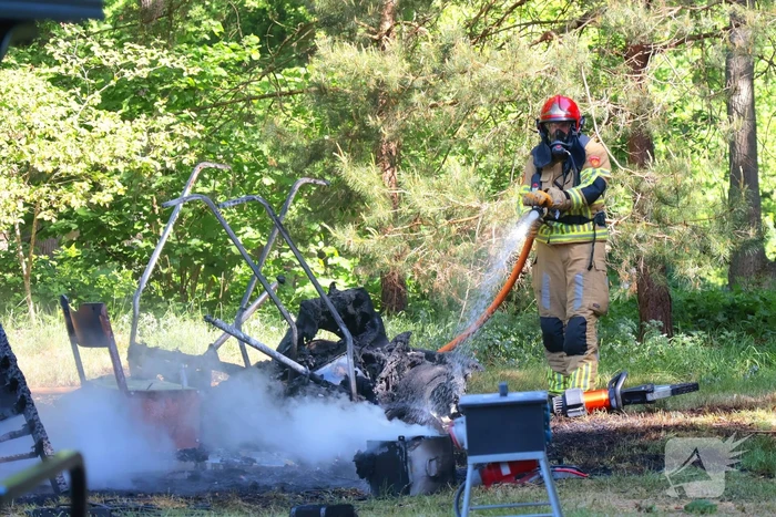 Golfkarren in brand tijdens evenement