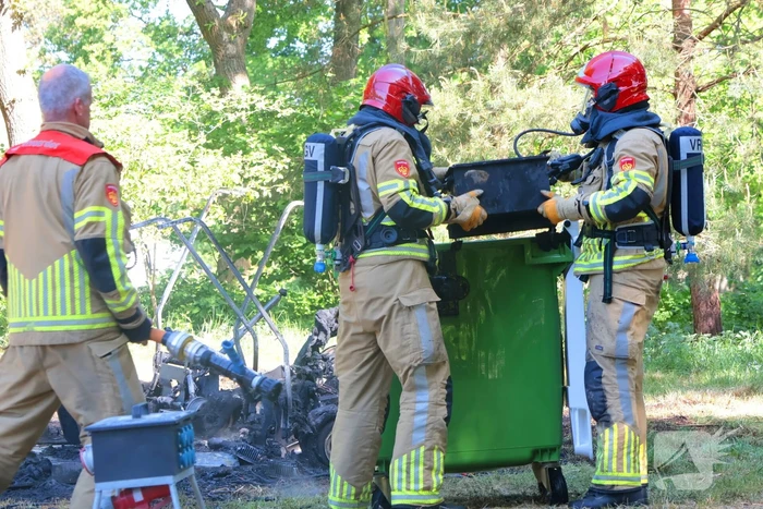 Golfkarren in brand tijdens evenement