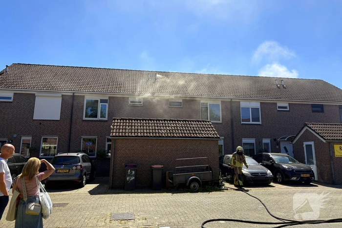 Brand in woning zorgt voor rookontwikkeling