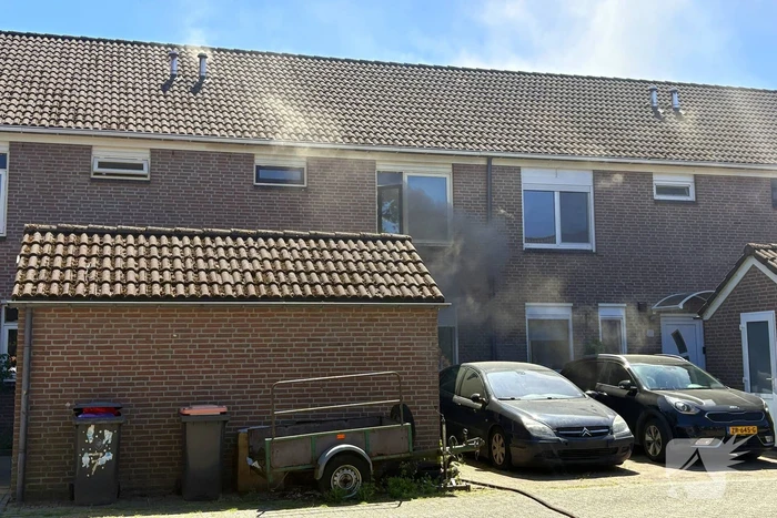 Brand in woning zorgt voor rookontwikkeling