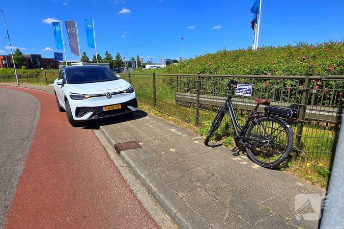 Ongeval tussen auto en e-bike leidt tot inzet ambulance