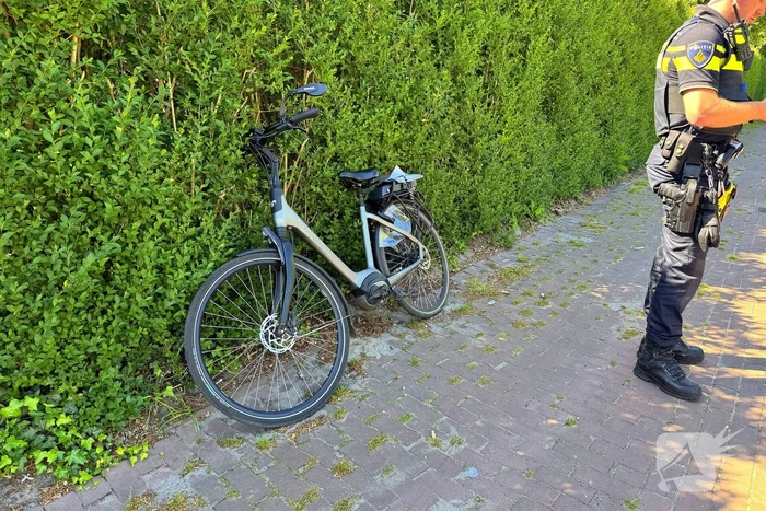 Fietser zwaargewond bij aanrijding met automobilist, traumahelikopter geland