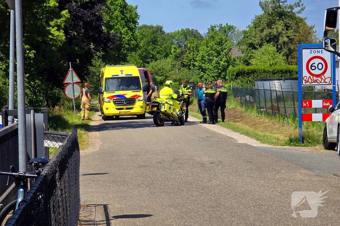 Wielrenner ernstig gewond bij val