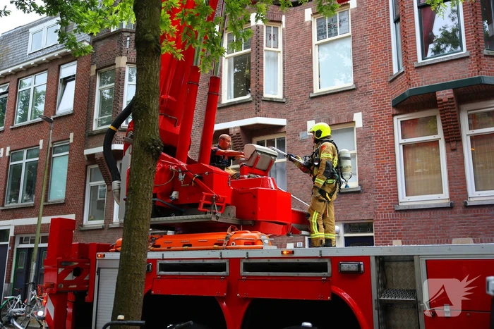 Flinke brand op dakterras, brand in de kiem gesmoord