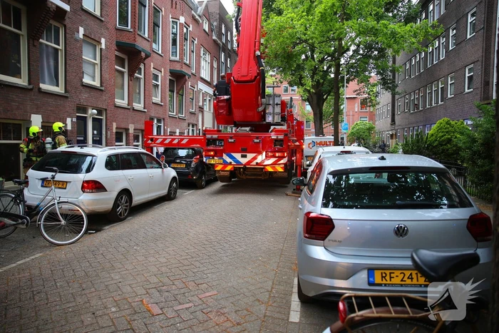 Flinke brand op dakterras, brand in de kiem gesmoord