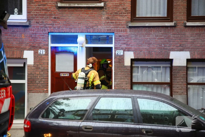 Flinke brand op dakterras, brand in de kiem gesmoord