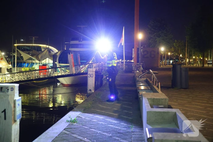 Drijfnatte man aangetroffen na zwemtocht